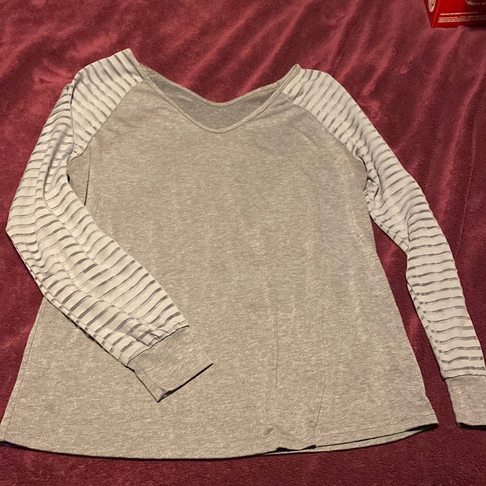 LIKE NEW Amazon Top
